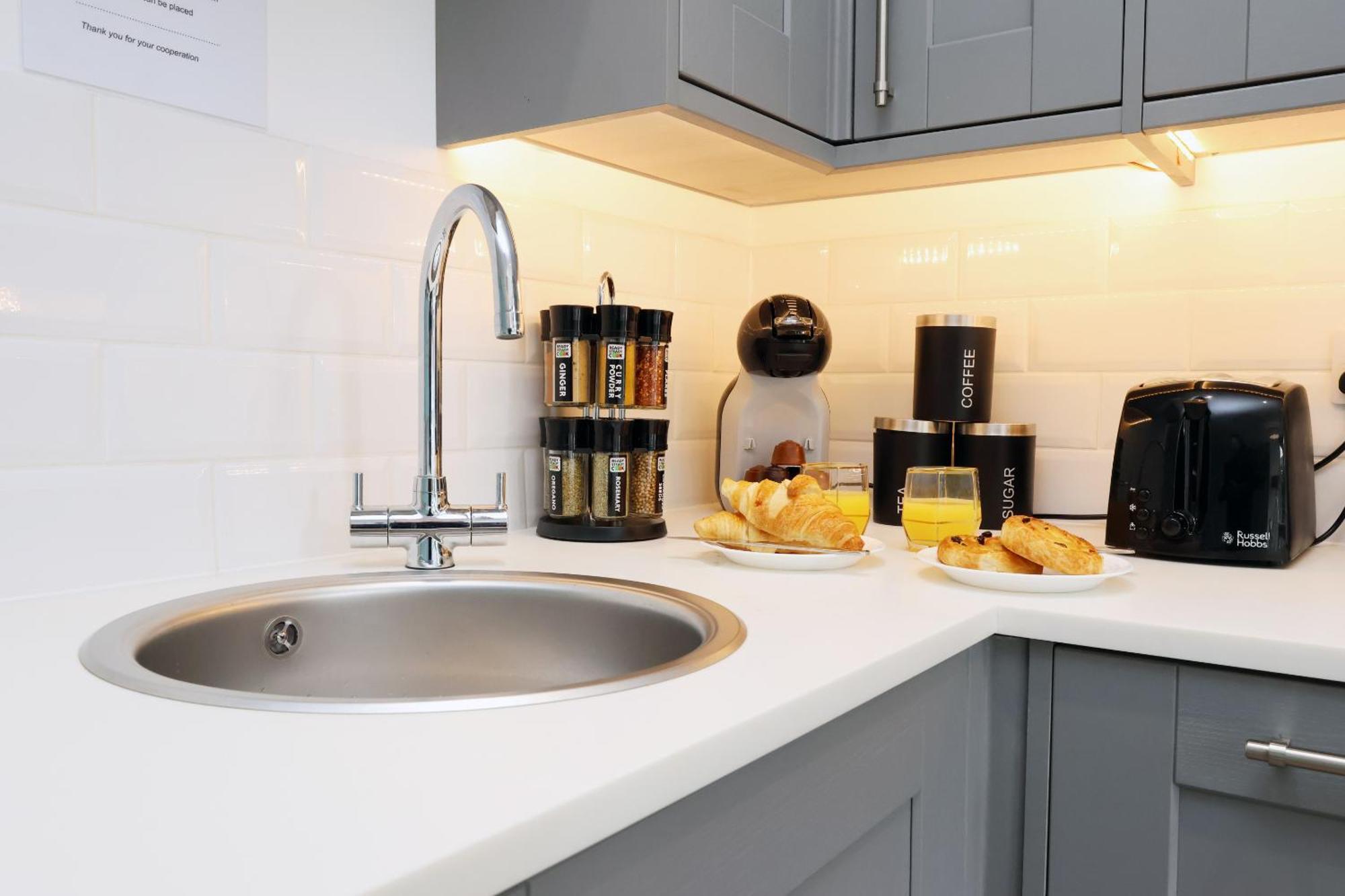 Cardiff City Centre Apartment Private Parking Экстерьер фото